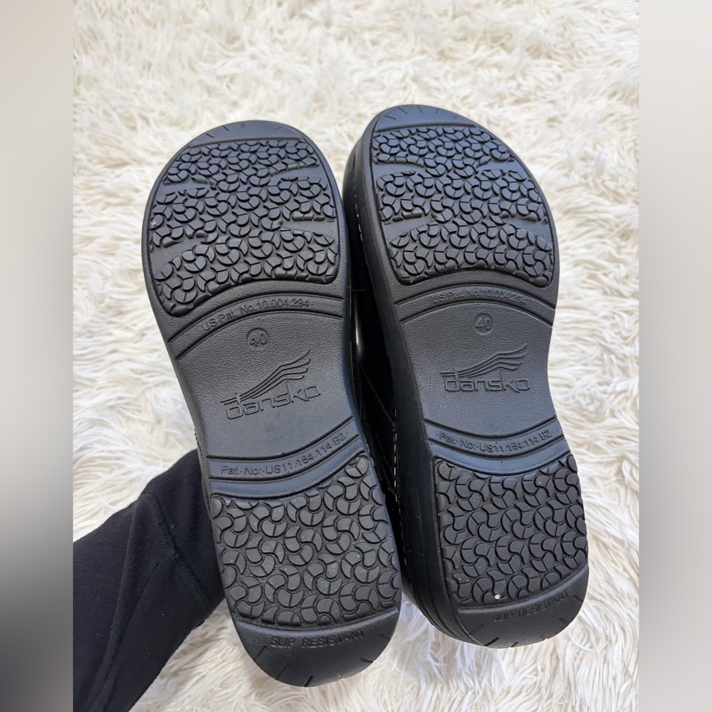 Dansko Women's XP 2.0 Black Waterproof Clogs - Size 40 US 9.5 Wide - Picture 5 of 9